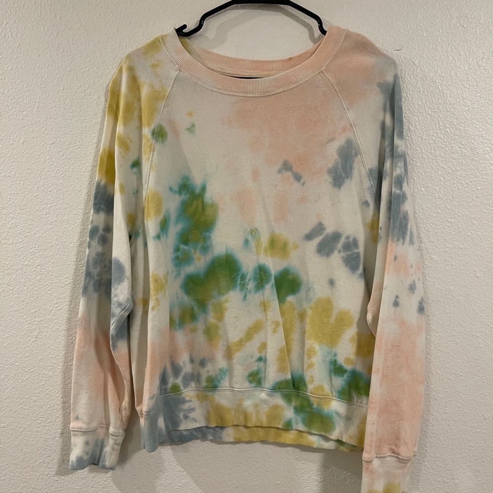Old Navy Tie Dye Crew Neck - Medium